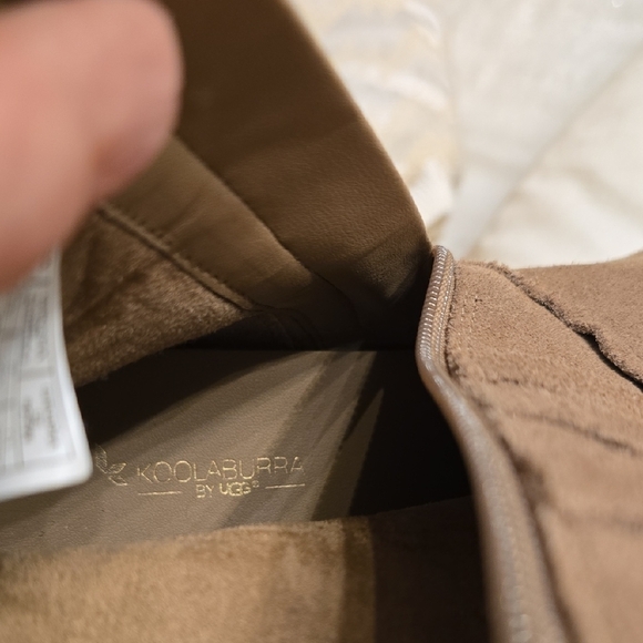 Koolaburra Tan Suede Ankle Boots with Tassel - Picture 3 of 14